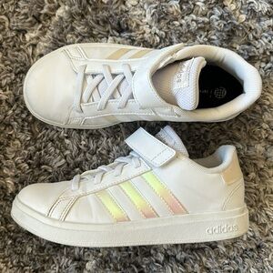 Girl’s Adidas sneakers
